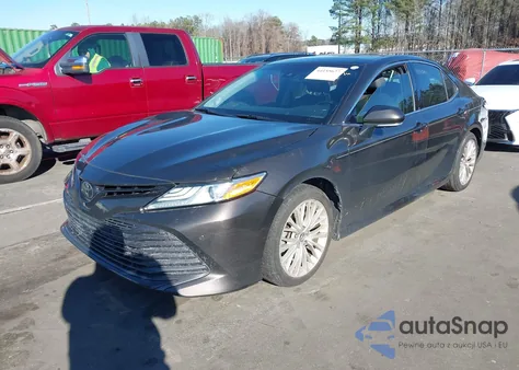 2018 Toyota Camry Xle z USA, uszkodzony, nr VIN 4T1B11HKXJU041601